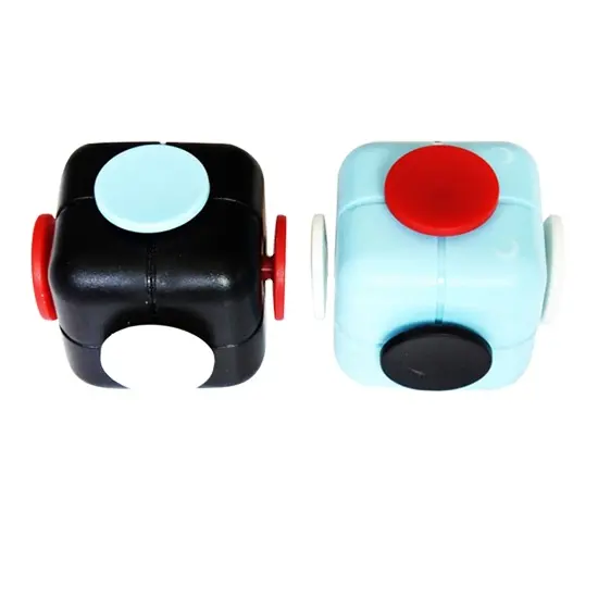 Giocattoli a dita fidget promozionali con logo personalizzato Multi-pressione Anti-Stress cubi magici fidget Cube giocattolo