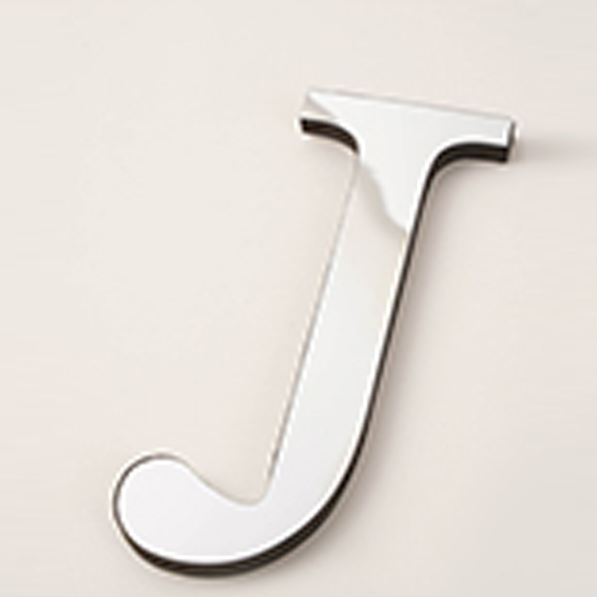 J