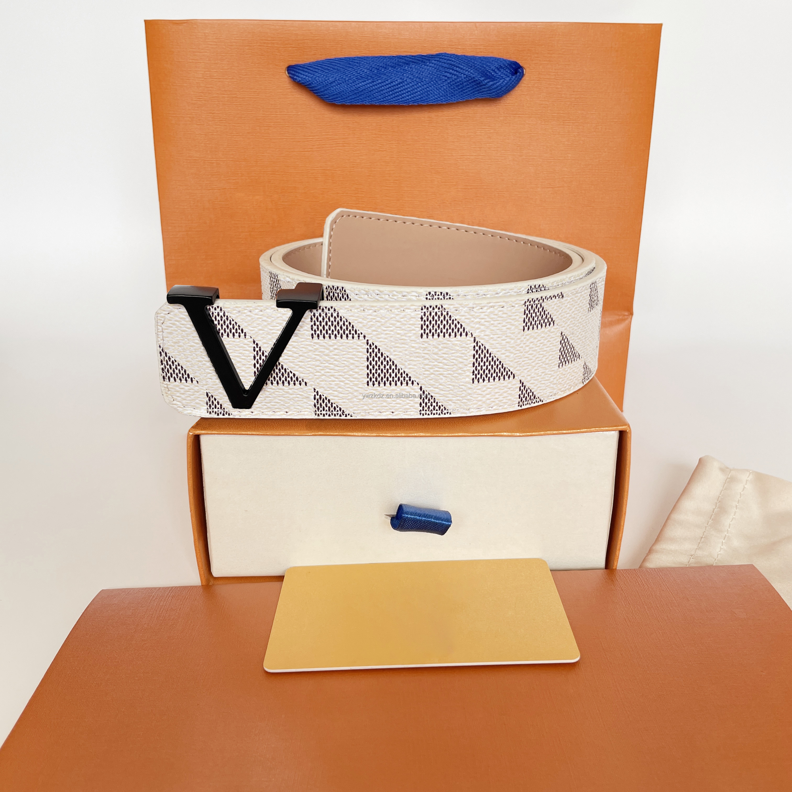 Blanc - Motif 05 + Boucle Noire + Coffret