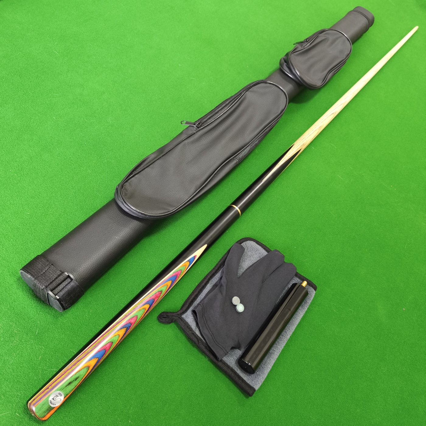 Queue de billard rouge avec housse