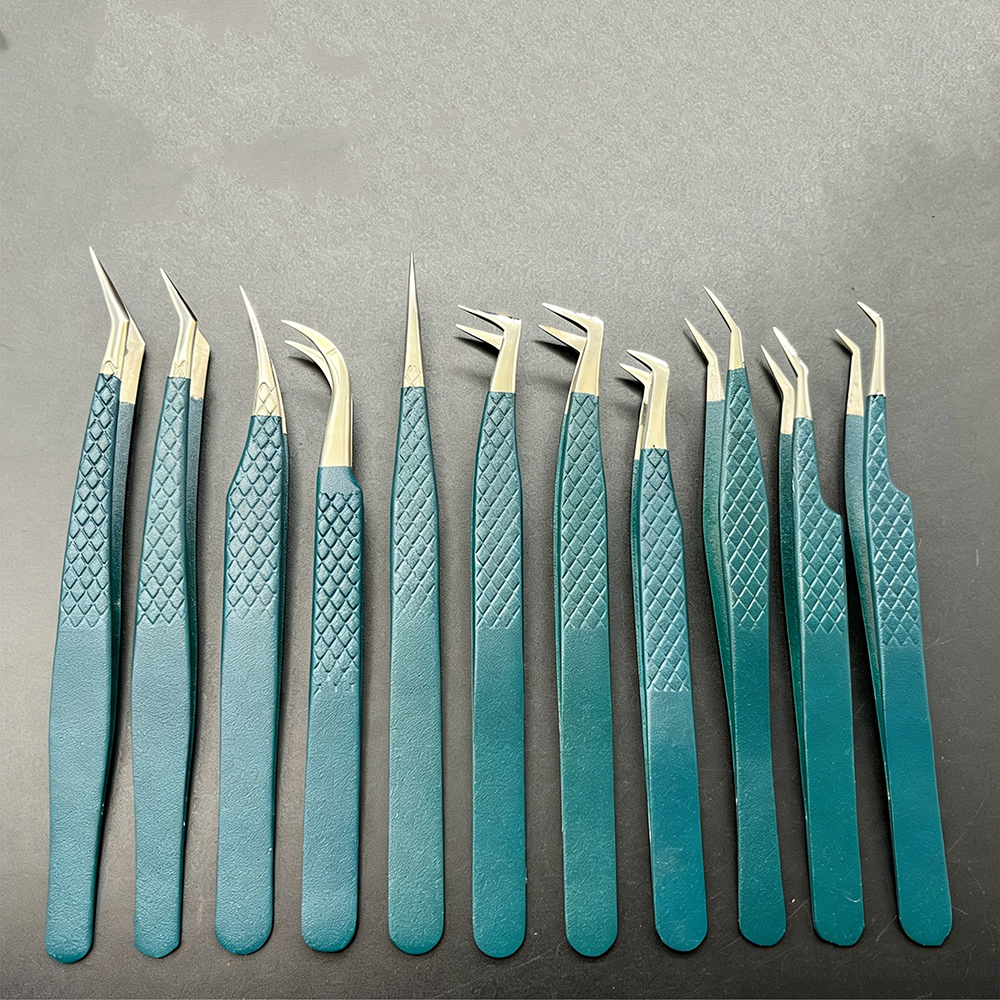 (Dark green) extended golden feather clip