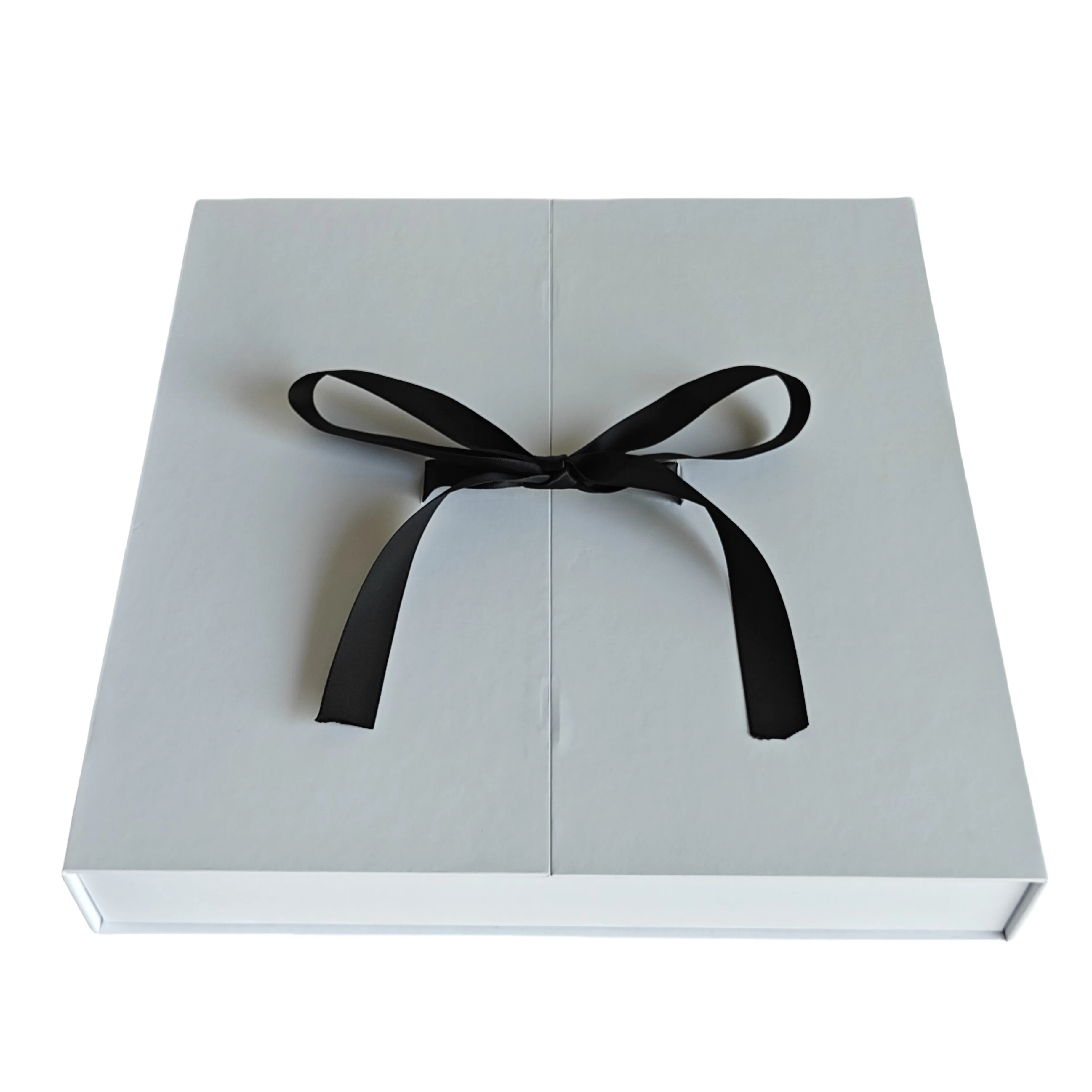 Kotak hadiah penutupan magnetik papan keras putih Logo kustom mewah pintu ganda Flip kotak kejutan buta