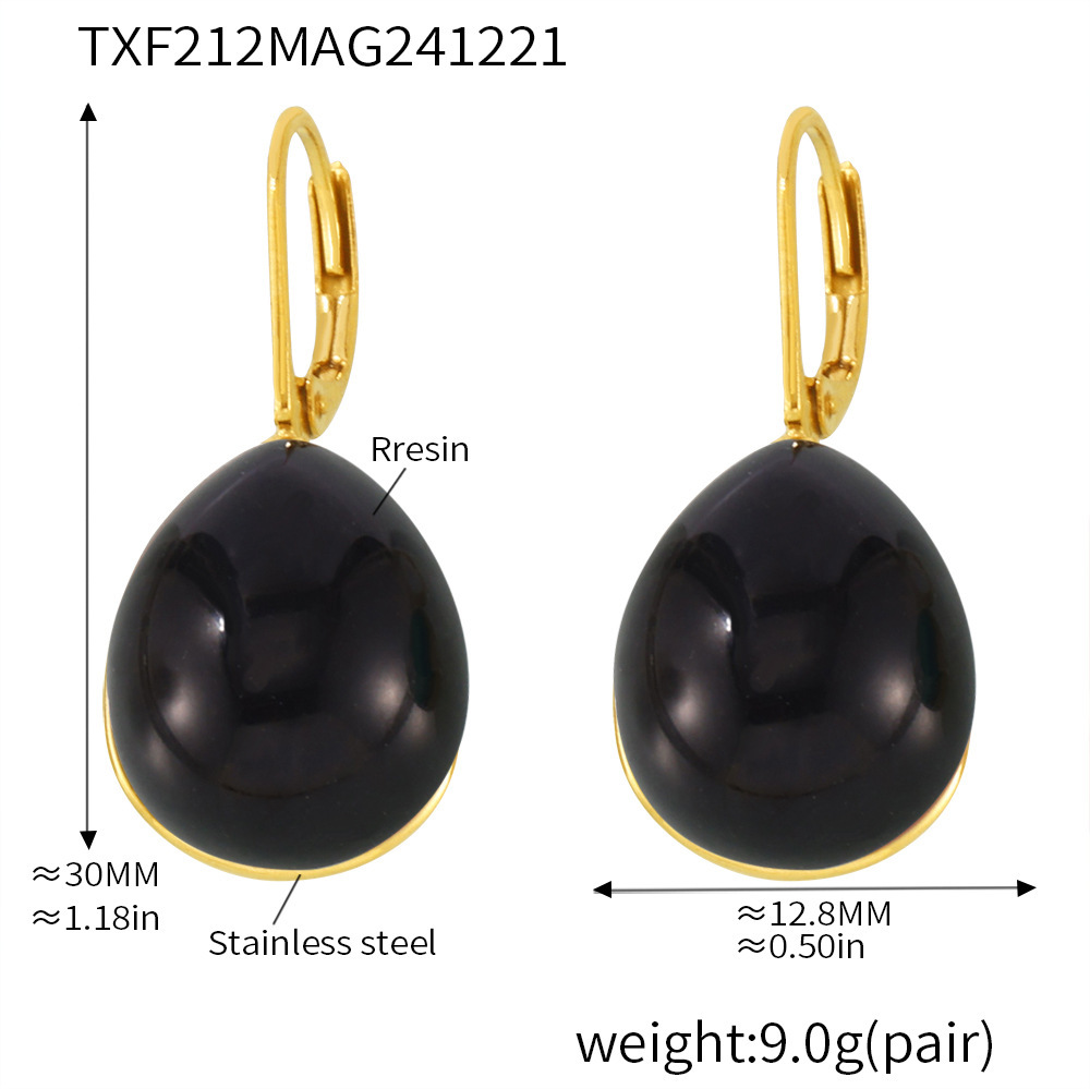 TXF212-black resin earrings