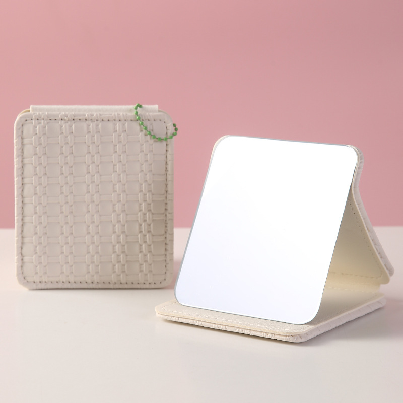 Checkered pattern - beige