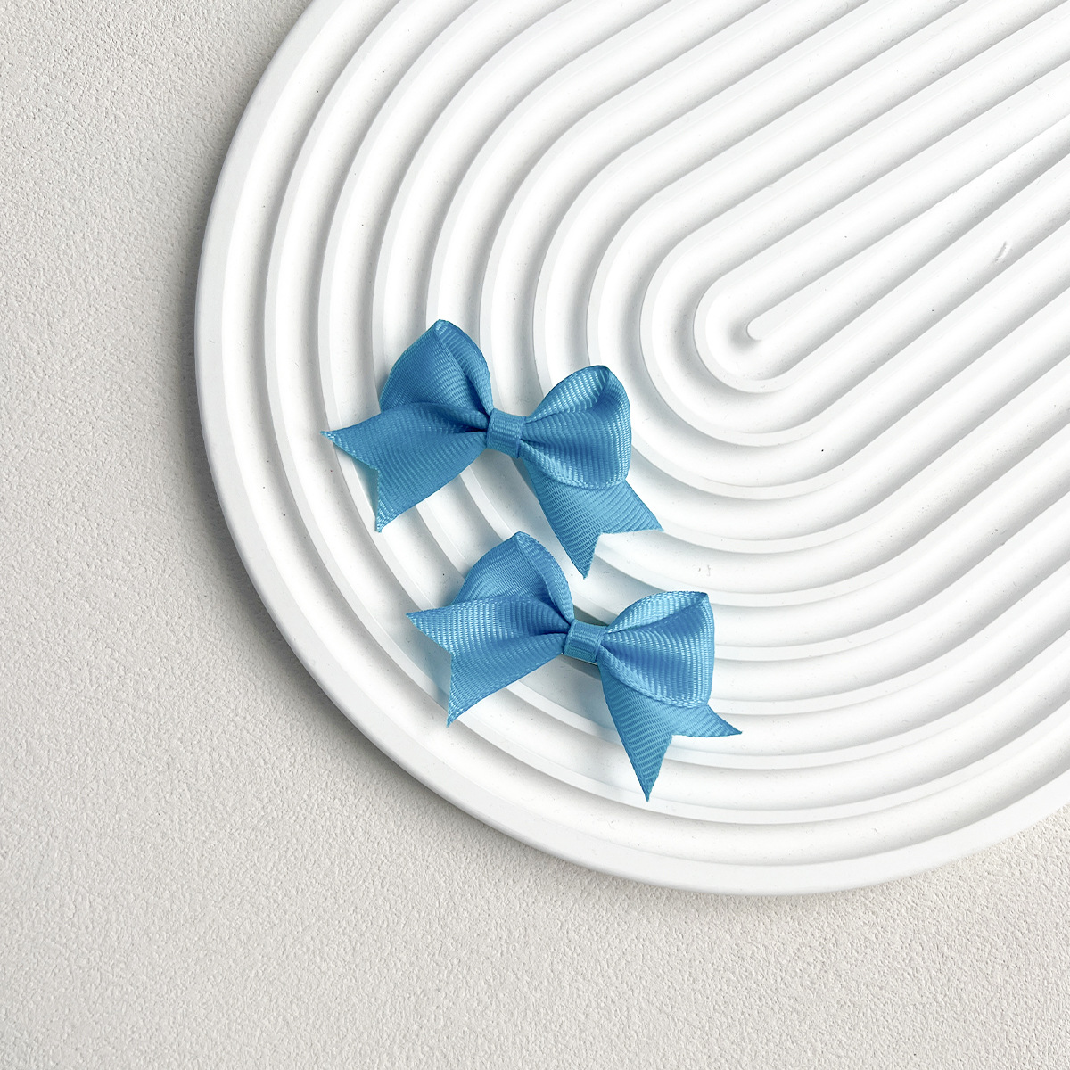 6cm threaded bow tie-sky blue