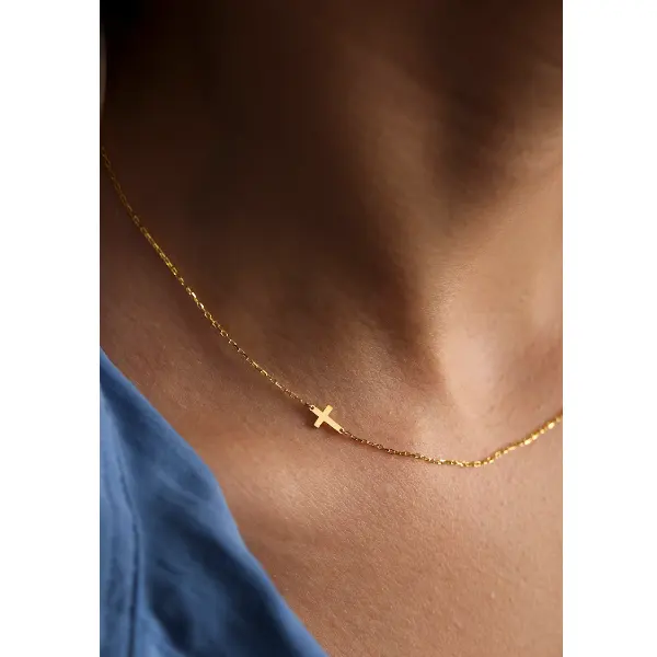 Wholesale Direct Sales Stainless Steel Sideways Cross Necklace 18k Gold Plated Dainty Cross Necklace