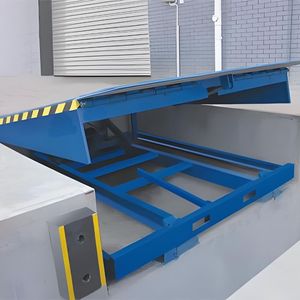 Hot Selling <strong>Loading</strong> and Unloading <strong>Platform</strong> Lifting <strong>Platform</strong> Can Be Customized <strong>Fixed</strong> Boarding Bridge - Product Image 4