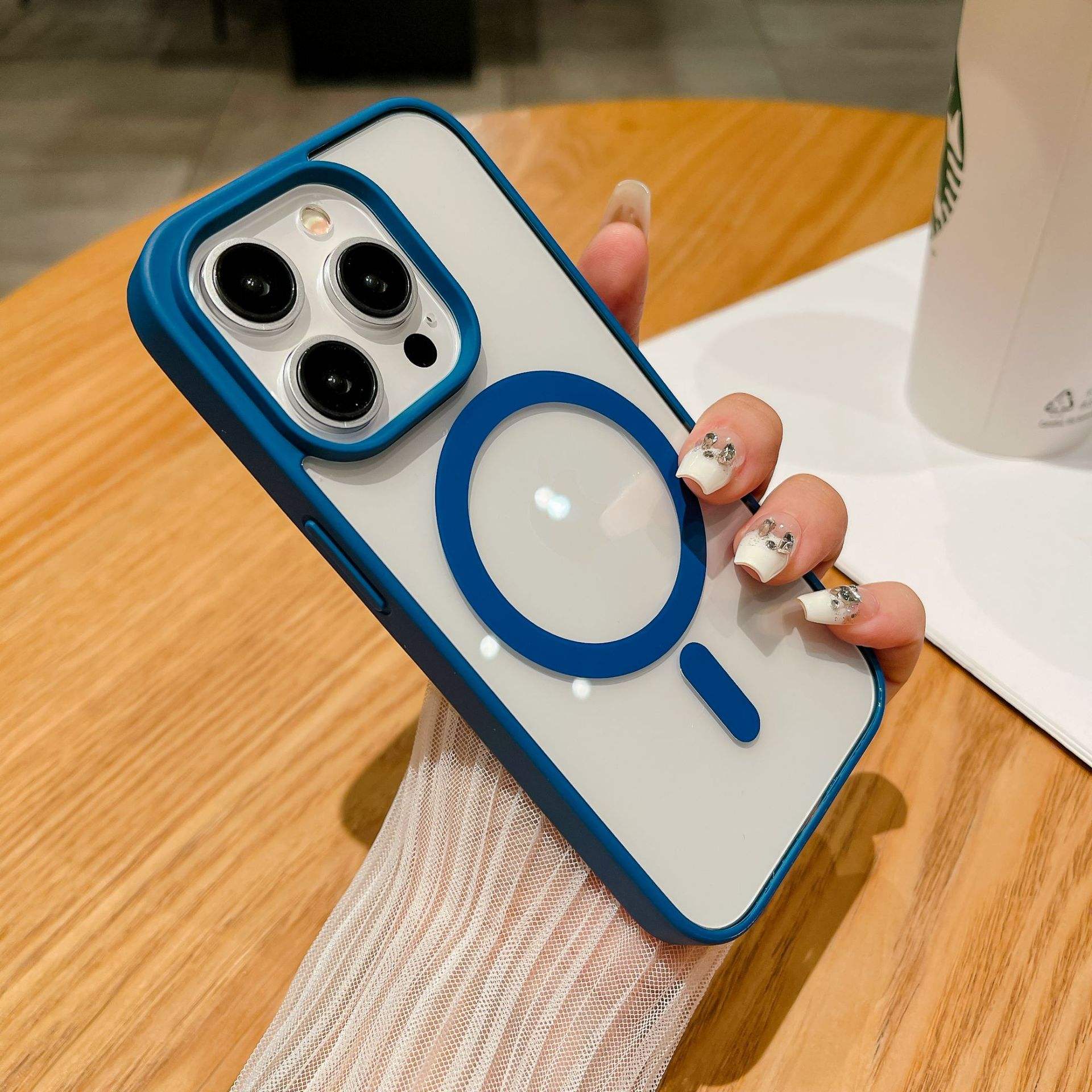 สีน้ำเงิน