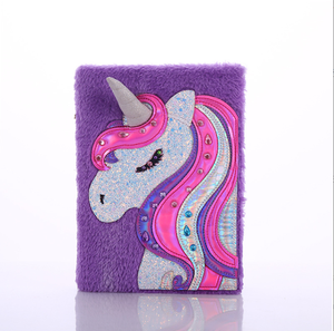 Sparkly A5 Notebook Set para Niñas Felpa Unicornio Bordado Diario de tapa dura con cerraduras y llave Bolígrafo-Regalo para niños - Product Image 3