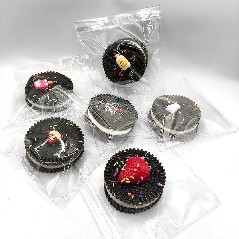 Oreo black-accessories random