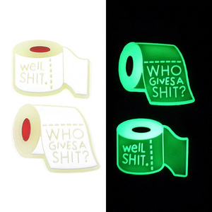 เครื่องรางรองเท้าพีวีซีเรืองแสงกำหนดเองสำหรับอุดตันดีไซน์เรืองแสงสำหรับใช้ในตอนกลางคืนธีมฮาโลวีนขายส่งเรืองแสงในที่มืดรองเท้าเสน่ห์ - Product Image 2