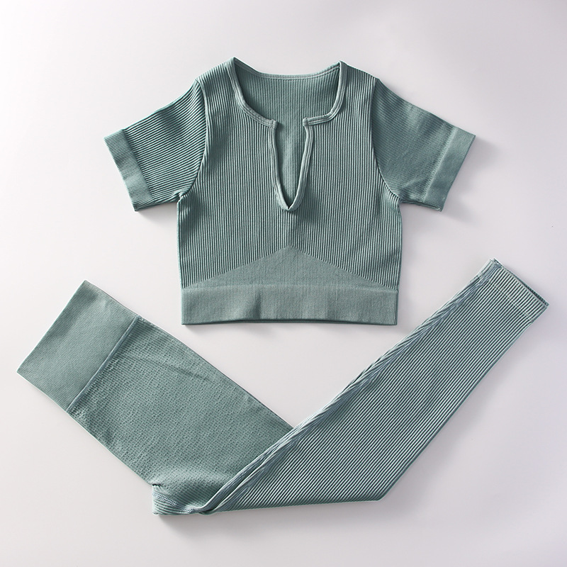 Blue short-sleeve trousers