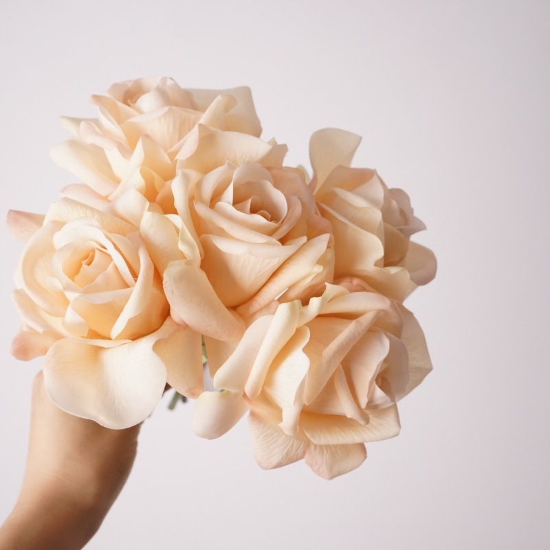 Bouquet tattile di rose a 5 teste - giallo autunnale