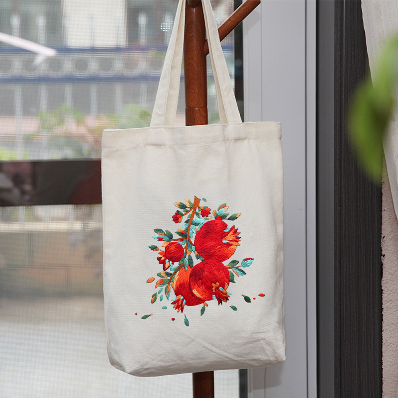 13 Kit sac fourre-tout broderie