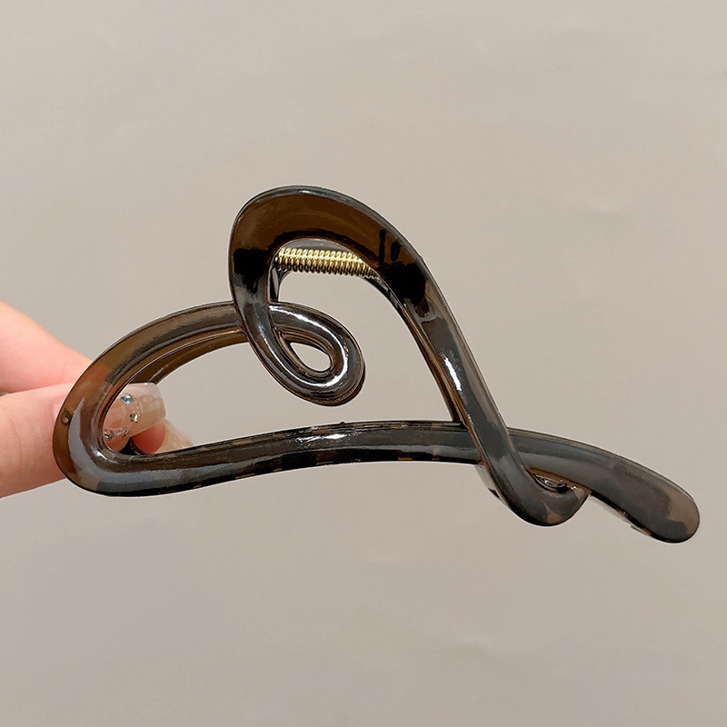 4 tea-black heart-shaped hair clip
