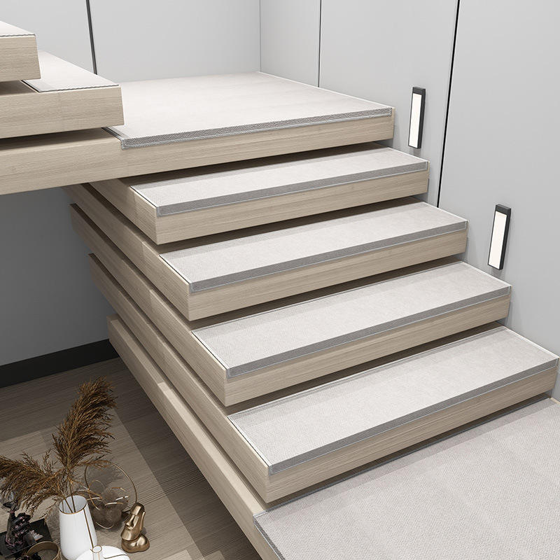 Tapis d'escalier - gris clair