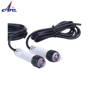 Sensor fotoeléctrico reflectante difuso DC de larga distancia, 18mm - Product Image 3