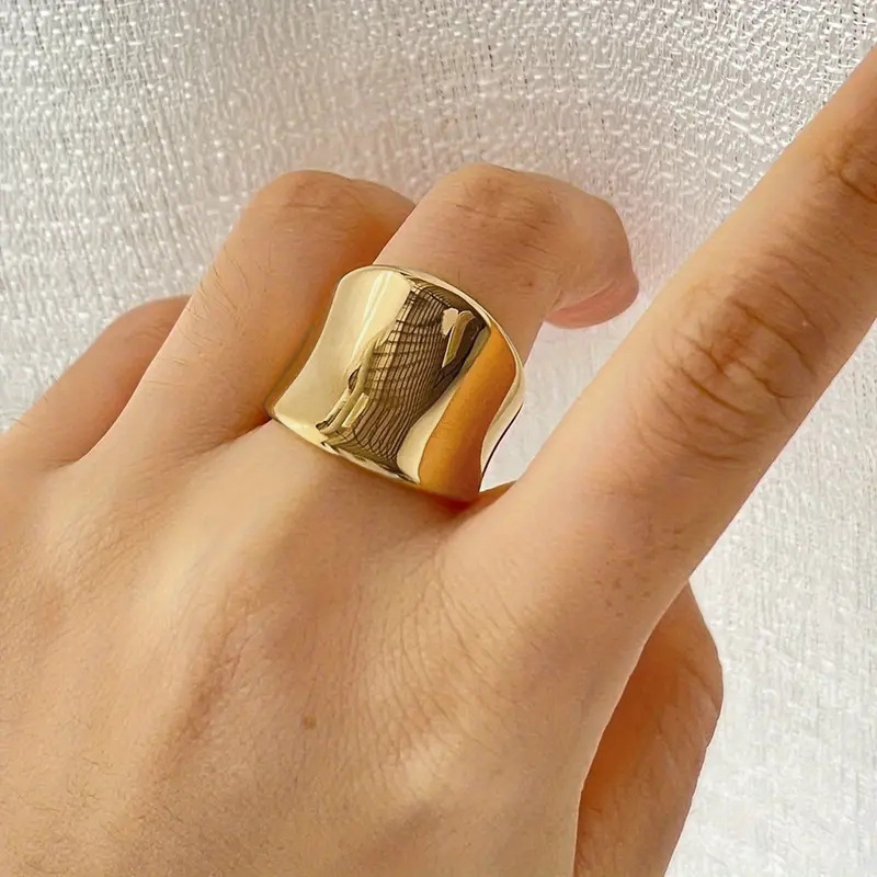 H490 yellow gold