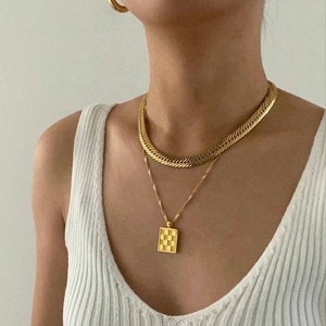 18K Gold Plated Texture Square Chess Plaid Pendant Stainless Steel Neck Lace Tarnish Free Gold <strong>Chain</strong> Checker Checkered Necklace