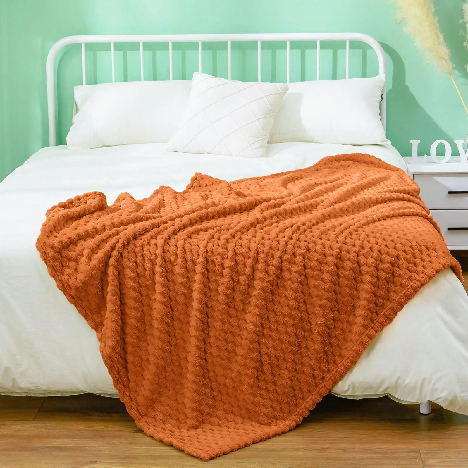 उच्च गुणवत्ता वाले फलालैन ऊन फेंक कंबल हेक्सागोन जैक्वार्ड सजावटी फजी कंबल
