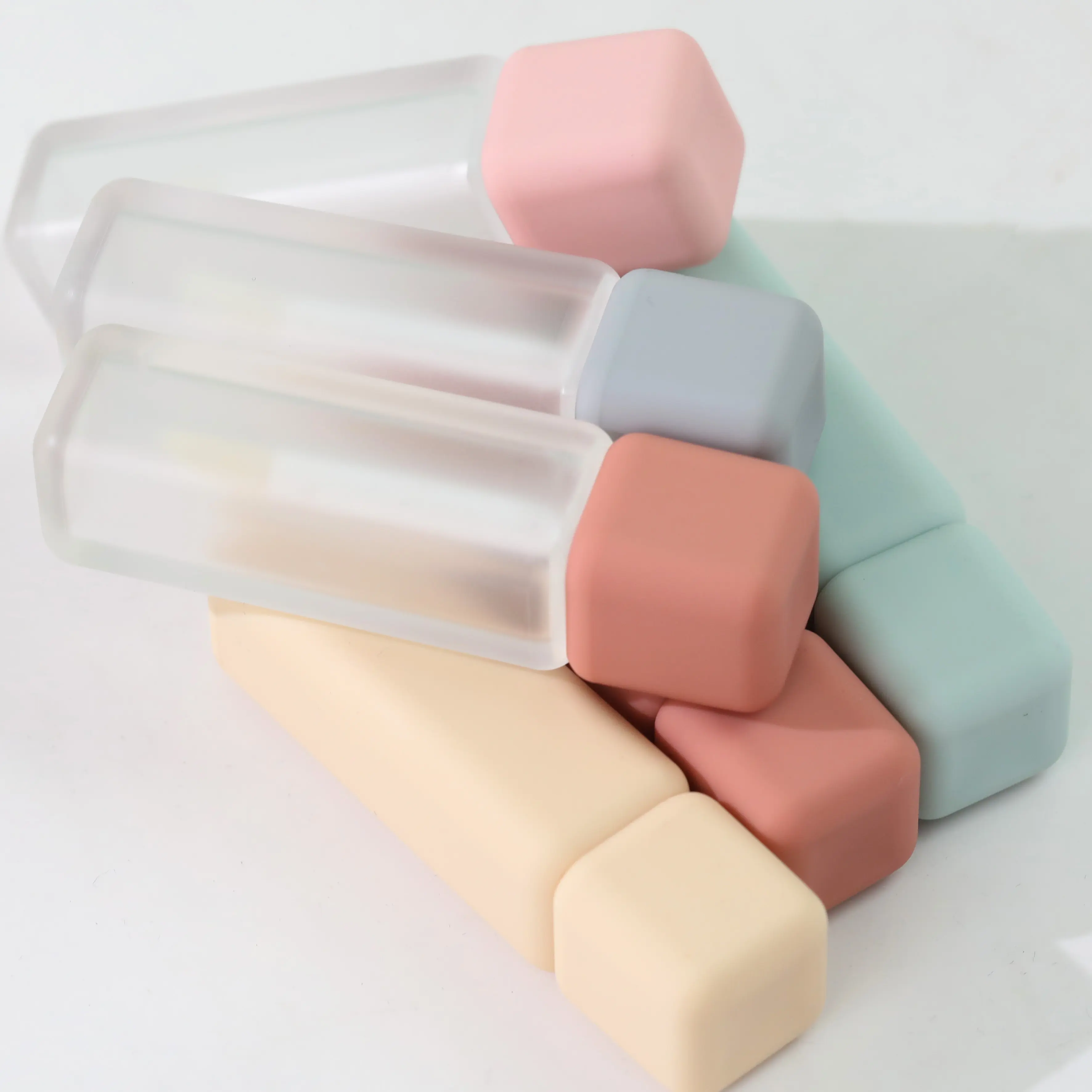 Em Estoque Tubos De Brilho Labial Luxo Personalizado Impresso Lip Gloss Tubes, plástico Vazio Cosméticos Lip Gloss Tube