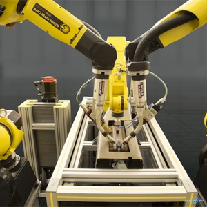 Sistema de soldadura de robot articulado Fanuc para automatización de piezas de trabajo que realiza un proceso de soldadura robusto y eficiente - Product Image 3