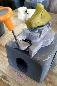 Jost Twistlock Phụ Tùng Xe Moóc Bán Phẳng Hoặc Bộ Xương Khóa Xoắn Cho Thùng Chứa Vận Chuyển ISO - Product Image 5