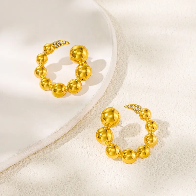 Acero inoxidable chapado en oro en forma de CC clásico Vintage joyería de moda para mujer pendientes de tuerca de alta calidad