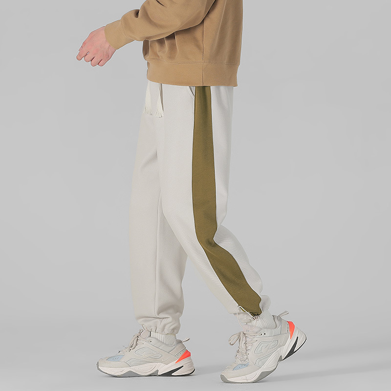 สีกากีเข้ม