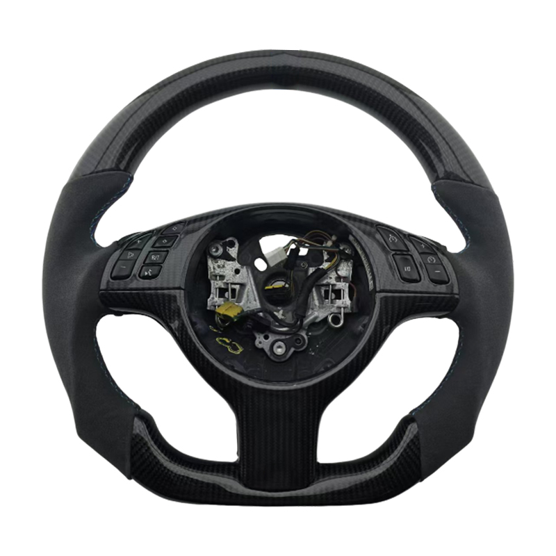 Alcantara + Cuir Perforé + Coutures en M