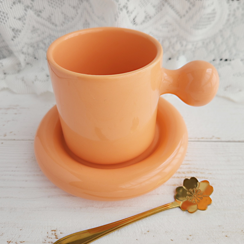 Ensemble orange printanier avec cuillère dorée gratuite