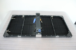 จอแสดงผล LED โปร่งใสกลางแจ้ง IP65กันน้ำ CNS-O-P3.9-7.8mm ภายนอกความโปร่งใสสูงติดตั้งง่าย - Product Image 3