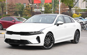 Kia K5 2025 1.5T Phiên Bản Sang Trọng Chỉ Đạo Trái Tự Động AC R18 Lốp 12.3-Inch Cảm Ứng LCD Màn Hình Điện Cửa Trời - Product Image 2