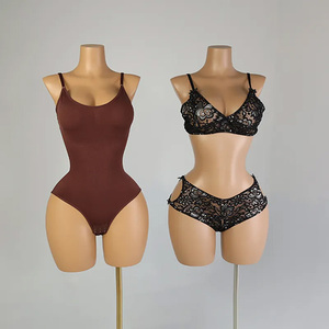 Chất Lượng Cao Cong Phụ Nữ Đầy Đủ Cơ Thể Ăn Mặc Hình Thức Người Giả Trên Cơ Thể Giả Lớn Mông Ngực Sợi Thủy Tinh Sơn Da Bao Gồm Đầu - Product Image 5