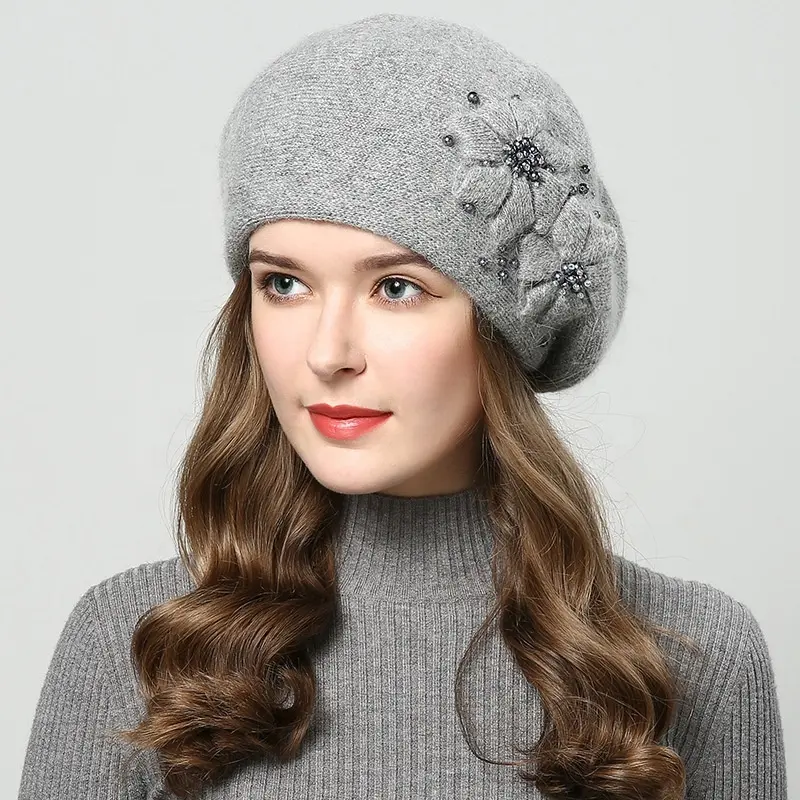 Gorro de boina de piel de conejo para mujer, gorro cálido de punto de dos capas con flores de perlas, Otoño e Invierno