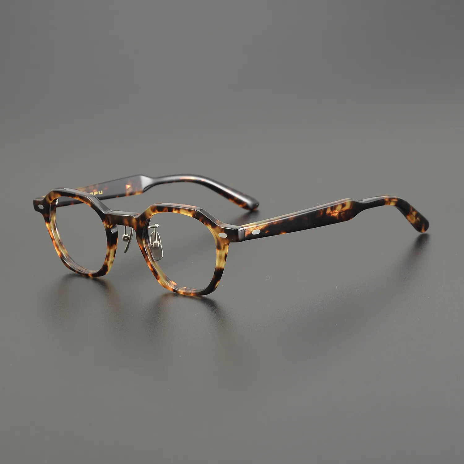 पुरुषों के विंटेज चश्मे फ्रेम्स 2023 के लिए शेन्ज़ेन हस्तनिर्मित टेस्टुडिनारियस एसीटेट ऑप्टिकल फ्रेम आईवियर प्लेट चश्मा फ्रेम