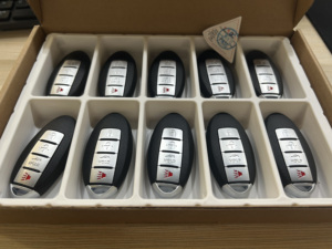 Vendite di fabbrica 4 pulsanti di ricambio per chiave per veicolo chiavi di ricambio per auto maniglia remota per Nissan - Product Image 4