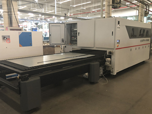 Macchine da taglio laser in fibra cnc da 6kw 8kw ad alta potenza completamente chiuso tavolo da lavoro auto focus metallo laser cutter - Product Image 4