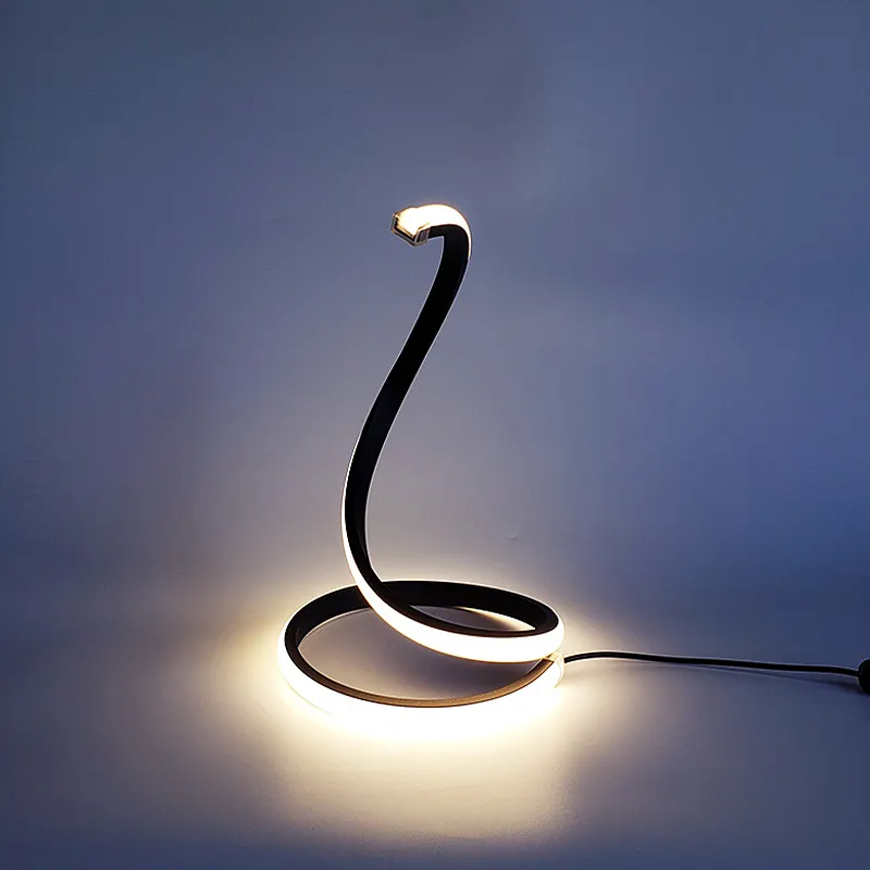 2023 produttore nuovo arrivo approvazione all'ingrosso lampada da tavolo moderna a buon mercato design semplice decorare lampada da tavolo in metallo