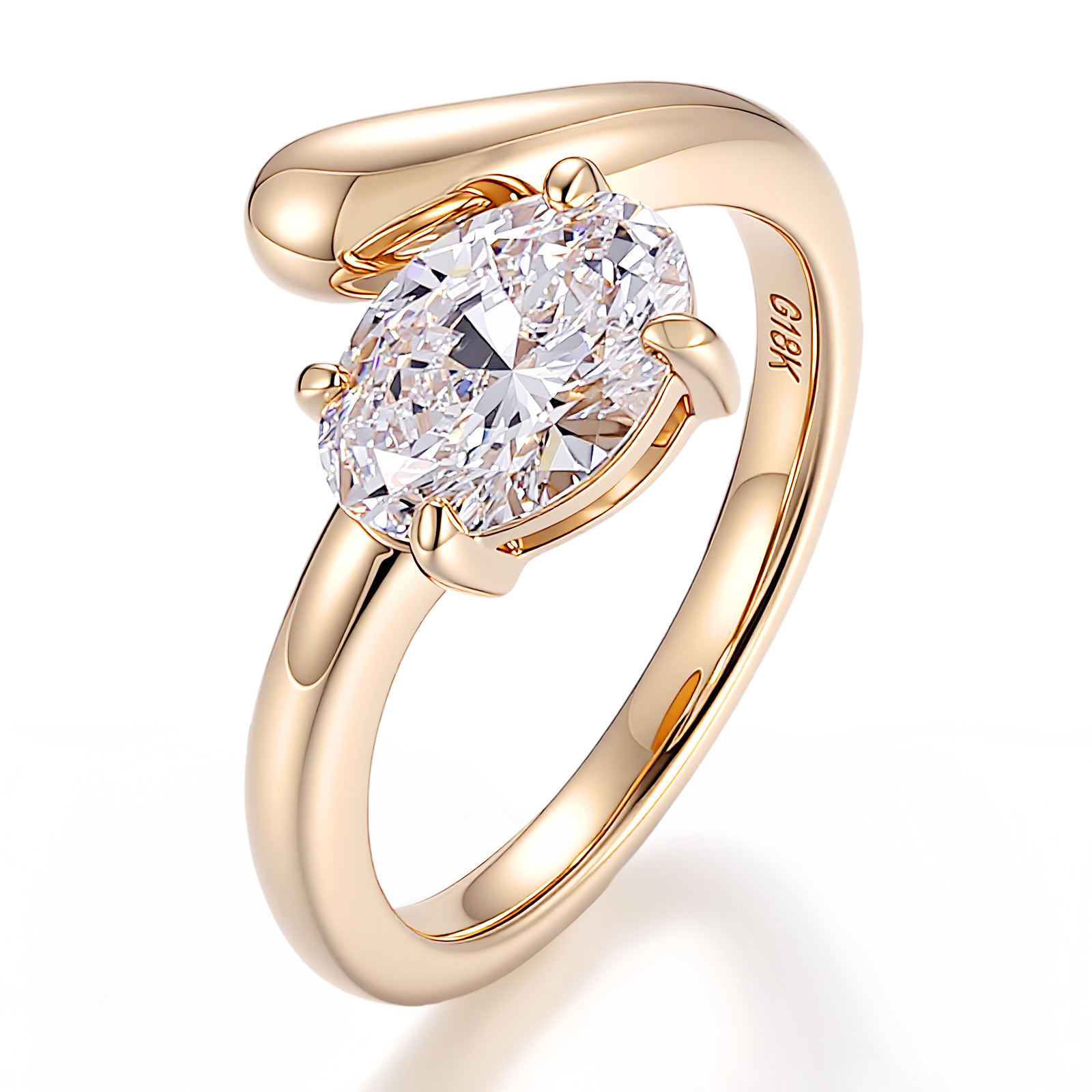 Bague en or massif 10 carats avec diamant de laboratoire.