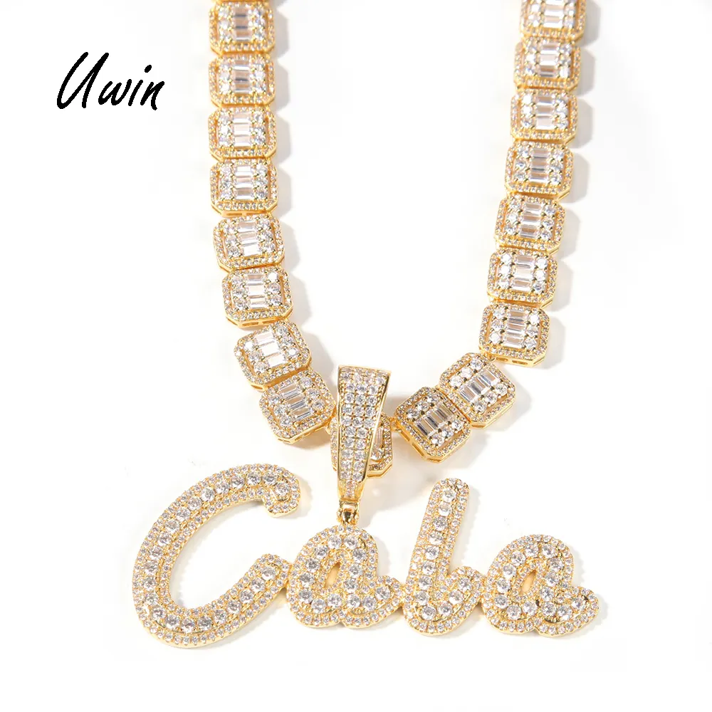 Ice Out Hip Hop personnalisé grande brosse Cursive nom pendentif violet bleu CZ lettre collier avec carré CZ chaîne rappeur bijoux