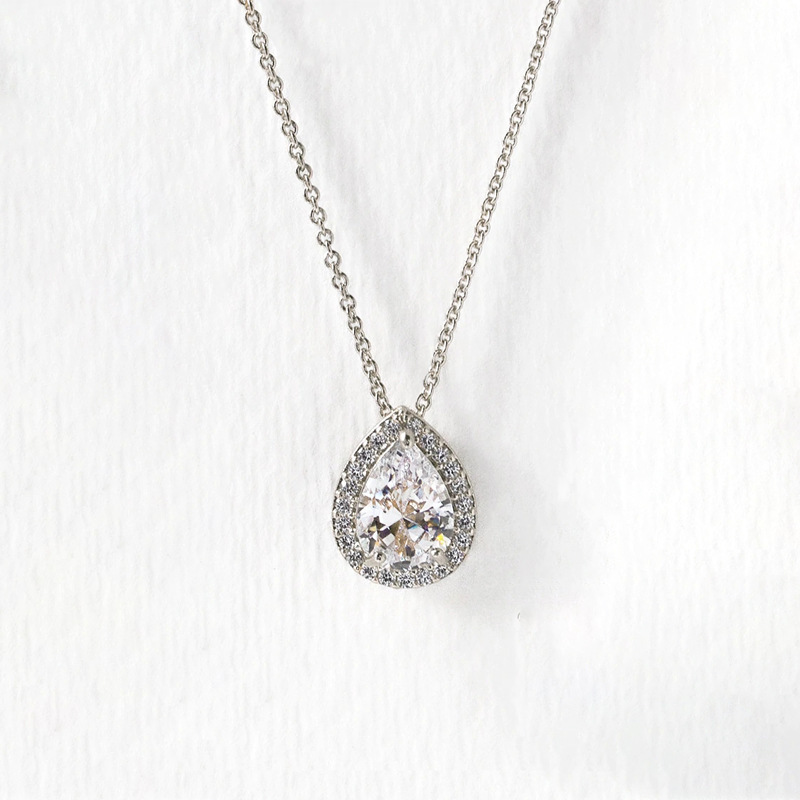 XL896 white gold