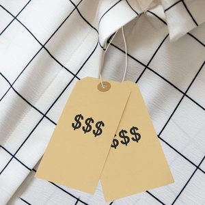 Etiquetas colgantes personalizadas para ropa, etiquetas de papel para ropa, logotipo propio con cadena, venta al por mayor - Product Image 3
