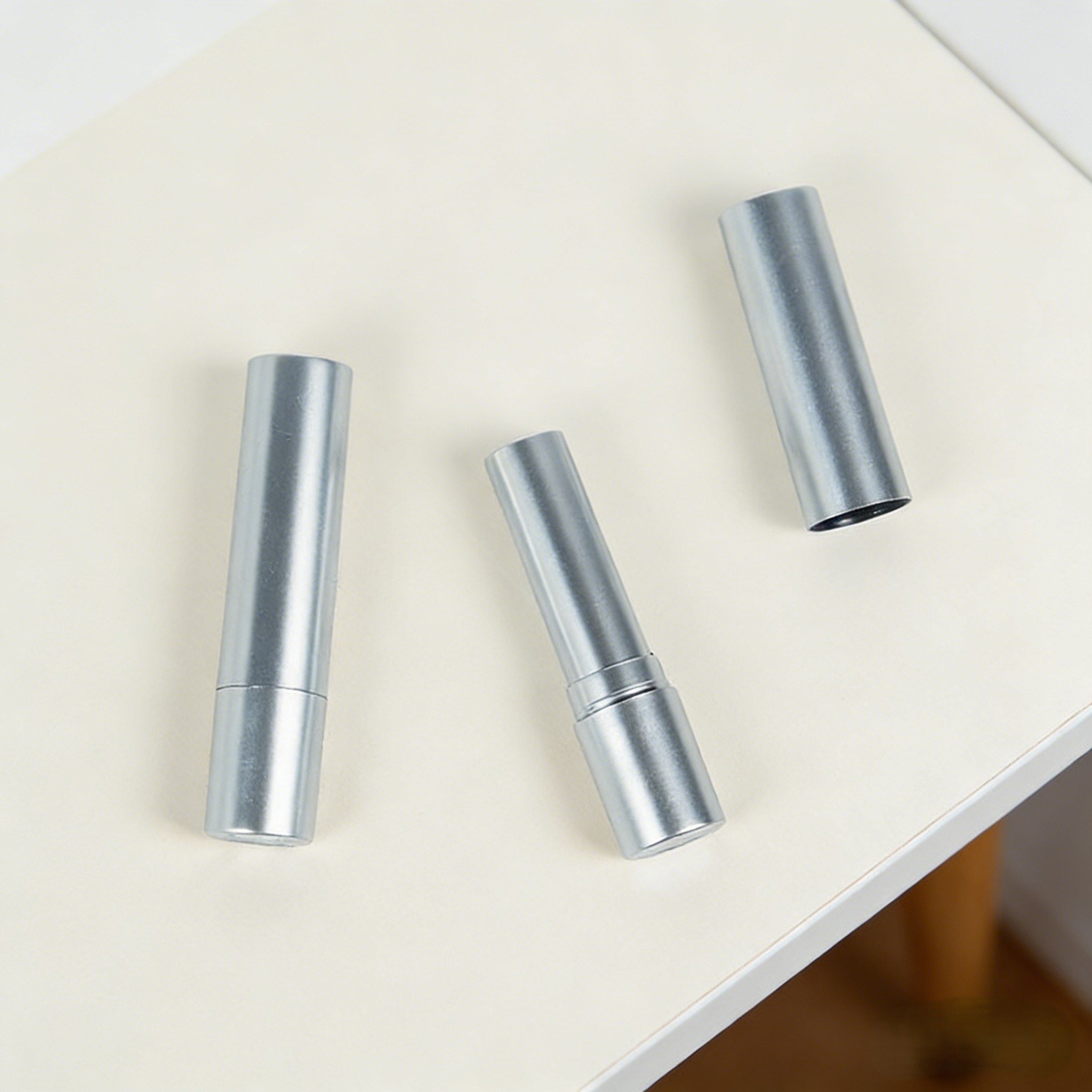 Argent mat (style canette droite)