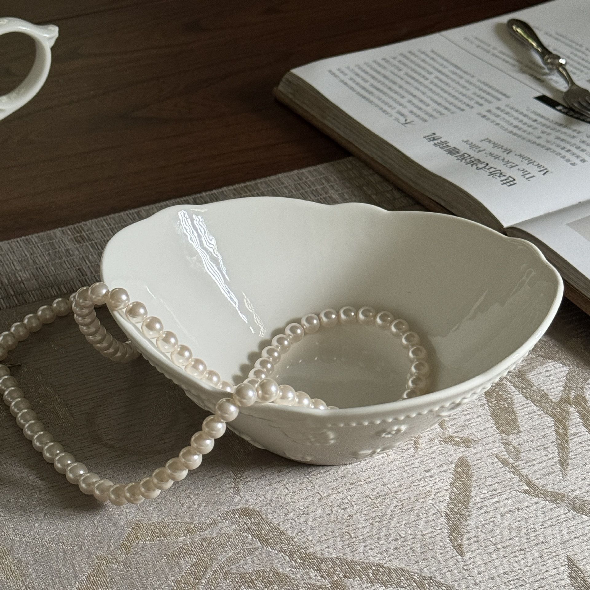 ลูกไม้ทองคำแท่ง: 22*17.5*8