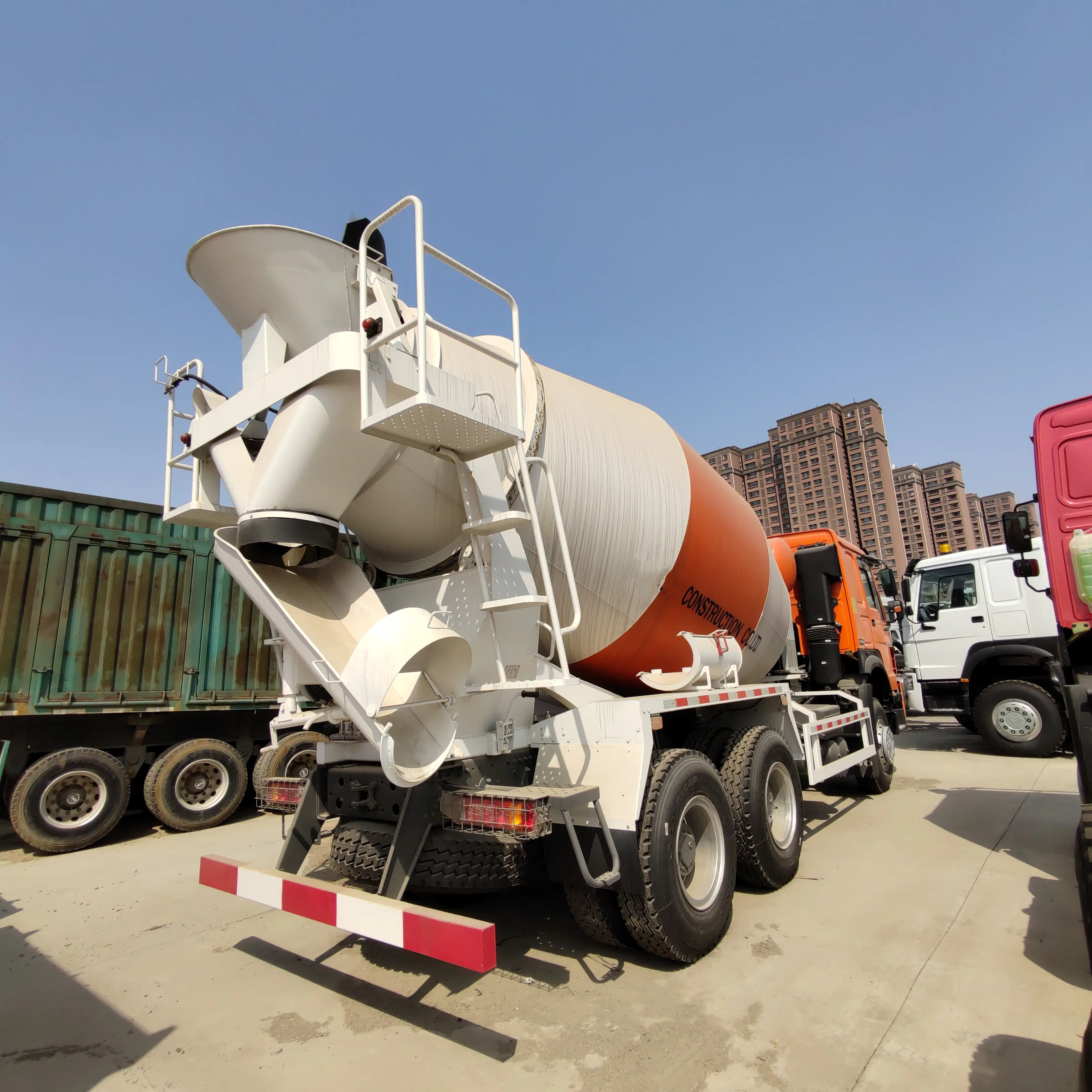 Camión mezclador Howo nuevo Sinotruck 8 M3 metros 12 metros cúbicos camión mezclador de hormigón