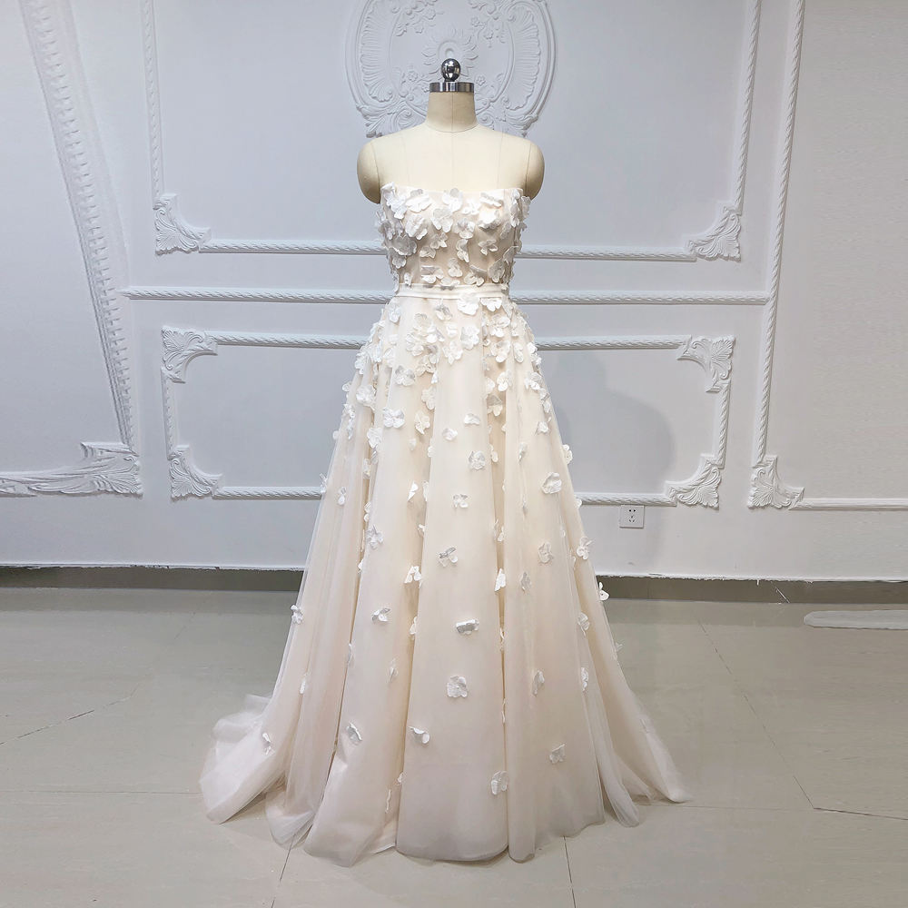 Ivoire avec un peu de champagne ton