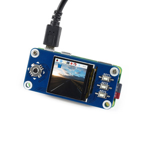 Cappello display LCD IPS da 1.3 pollici Waveshare per interfaccia SPI Raspberry Pi 240x240 pixel con schermo IPS controller incorporato - Product Image 3