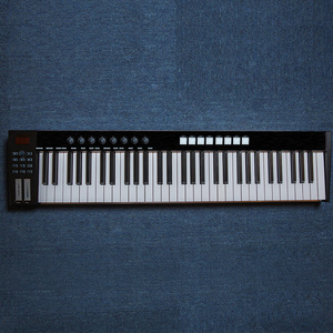 Controlador MIDI profesional de 61 teclas, teclado maestro USB MIDI con panel de aluminio cepillado, controlador mezclador worlde midi - Product Image 3