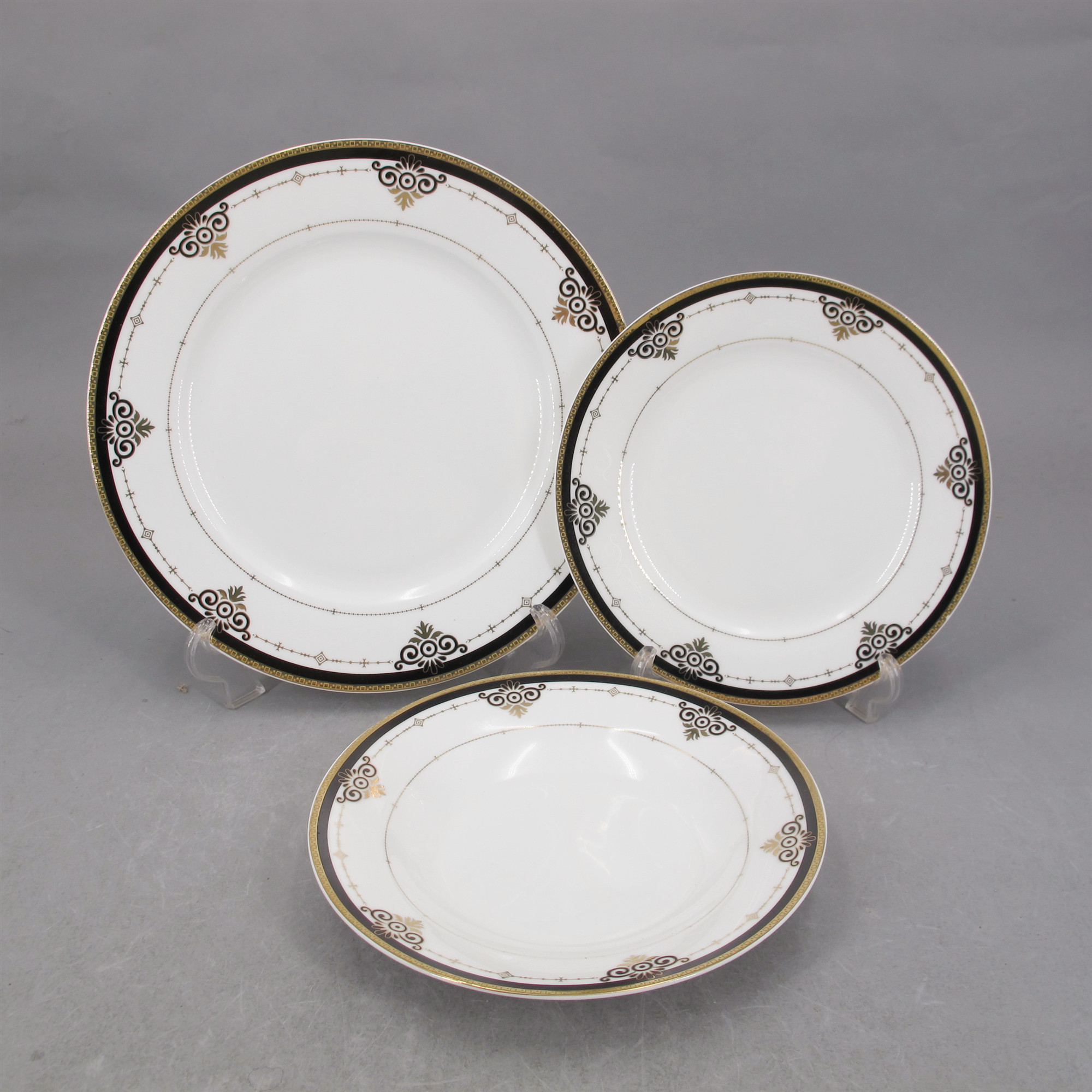 household 18pcs 20pcs elegant new bone china dinnerset with gold rim ceramic black gloden dinnerware